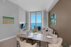 5 Beachfront Condo AMAZING ROOFTOP POOL Front Oceanview BALCONY